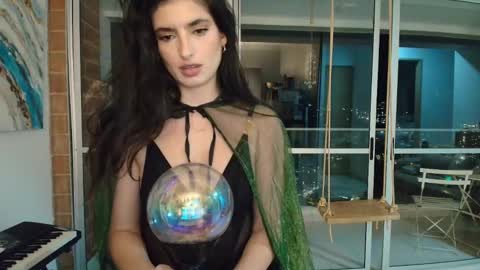 hollyshit_ online show from 3, 10, 2025