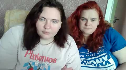 HollyXEva online show from 8, 4, 2026