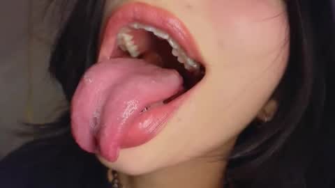 holly online show from 15, 11, 2025