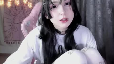 Snapshot of holy420loly chatting on 10, 11, 2025 Ho Lee Sheet online show from 10, 11, 2025