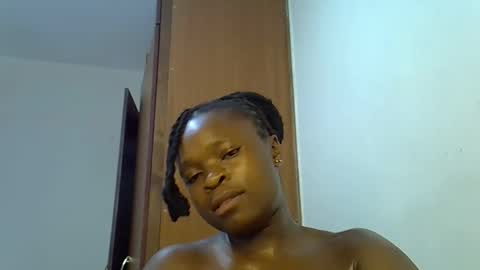 holy_ebony online show from 11, 5, 2026