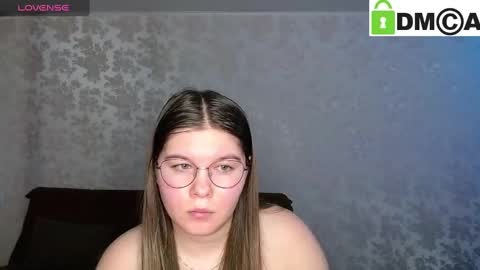 Welcome guys  Pleasure to see you all here  My name is MichaelaTip menu is active Private is open  online show from 3, 2, 2025