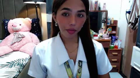 holy_molly1 online show from 17, 11, 2025