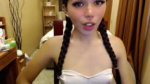 Snapshot of holy_molly1 chatting on 20, 5, 2026 holy_molly1 online show from 20, 5, 2026