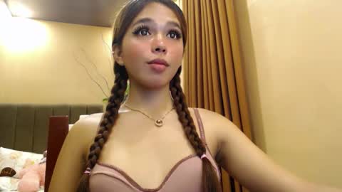 Snapshot of holy_molly1 chatting on 6, 6, 2026 holy_molly1 online show from 6, 6, 2026
