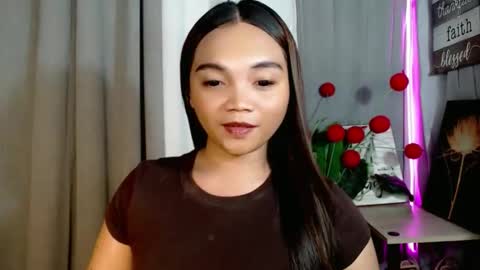 Snapshot of holy_shine chatting on 22, 5, 2026 Bella online show from 22, 5, 2026