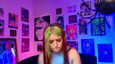 Snapshot of holyeva chatting on 5, 12, 2024 online show from 5, 12, 2024