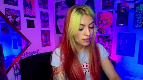 Snapshot of holyeva chatting on 18, 12, 2024 online show from 18, 12, 2024