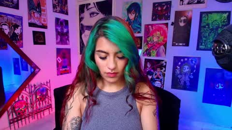 Snapshot of holyeva chatting on 28, 1, 2025 online show from 28, 1, 2025