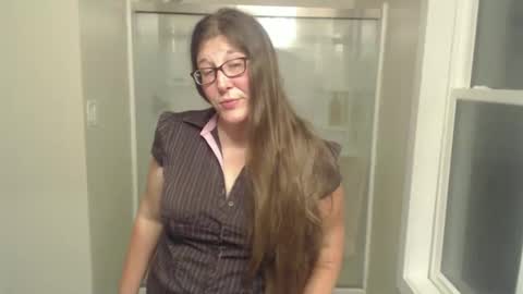 Snapshot of homescho0lannie chatting on 14, 9, 2025 HomeschoolAnnie online show from 14, 9, 2025