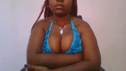honey_beb online show from 2, 10, 2025