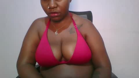 honey_beb online show from 8, 10, 2025