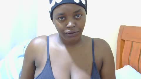 honey_caddy online show from 23, 6, 2026