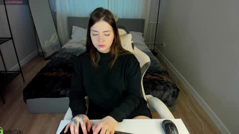 Honey online show from 10, 4, 2026
