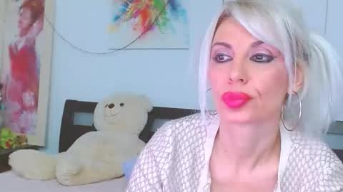 honey_lara online show from 9, 1, 2026