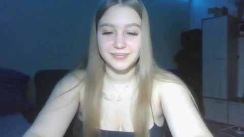 honey_lolaaa online show from 17, 10, 2025