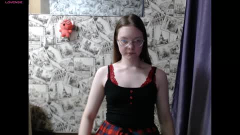 Snapshot of honey_mood chatting on 11, 12, 2024 Lina online show from 11, 12, 2024