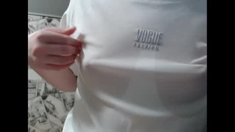 Snapshot of honey_mood chatting on 13, 2, 2025 Lina online show from 13, 2, 2025