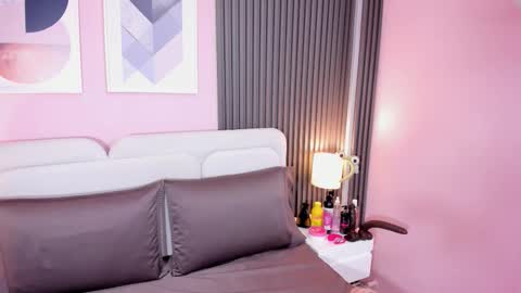 honey_sofii_ online show from 17, 10, 2025