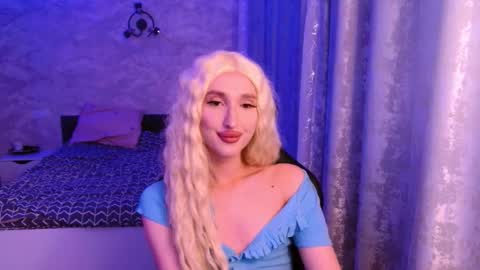 Snapshot of honey_sunset chatting on 25, 9, 2025 honey_sunset online show from 25, 9, 2025