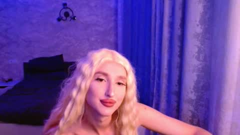Snapshot of honey_sunset chatting on 29, 9, 2025 honey_sunset online show from 29, 9, 2025