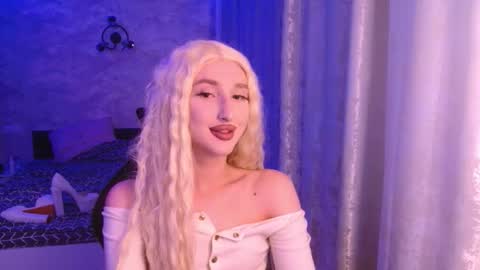 honey_sunset online show from 16, 10, 2025