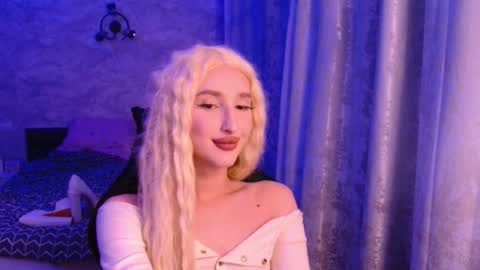 honey_sunset online show from 24, 11, 2025