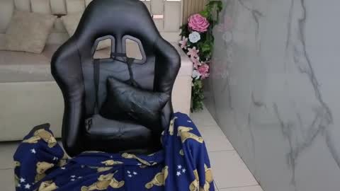 HONEY  online show from 22, 4, 2026