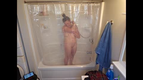 Honey XO XO online show from 18, 4, 2026