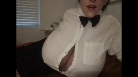 Snapshot of honeybbxx chatting on 12, 1, 2025 honeybbxx online show from 12, 1, 2025