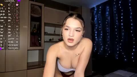 HoneyBunny  online show from 26, 4, 2026