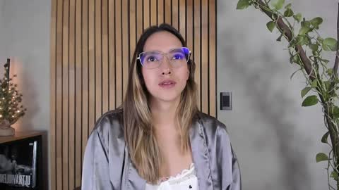 Sofia independent model online show from 8, 12, 2024