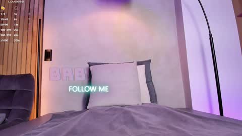 Sofia independent model online show from 13, 1, 2025