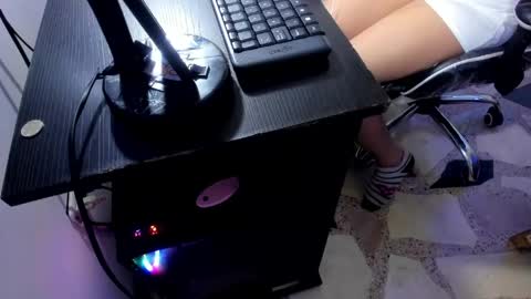 Snapshot of honeyluxe_ chatting on 7, 5, 2026 HONEY LUXE online show from 7, 5, 2026