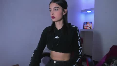Snapshot of honeyluxe_ chatting on 17, 6, 2026 HONEY LUXE online show from 17, 6, 2026