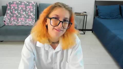 Snapshot of honeymissy chatting on 21, 10, 2025 Missy online show from 21, 10, 2025