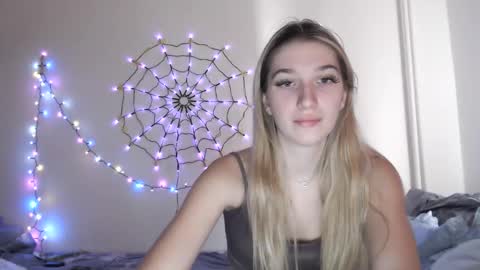 honeyveil online show from 12, 11, 2025