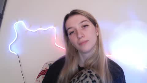 honeyveil online show from 13, 4, 2026