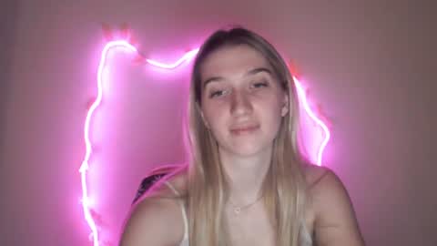honeyveil online show from 24, 7, 2026
