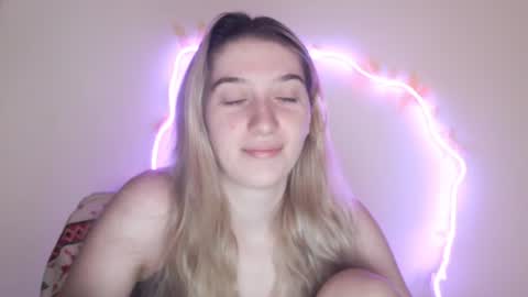 honeyveil online show from 28, 7, 2026