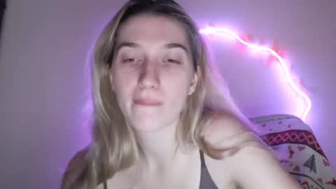 honeyveil online show from 28, 7, 2026