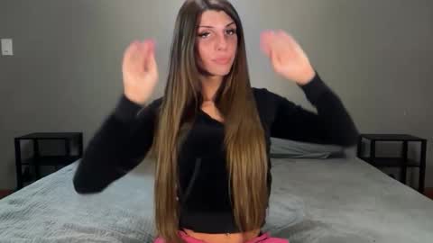 HoneyVelourTS online show from 15, 4, 2026