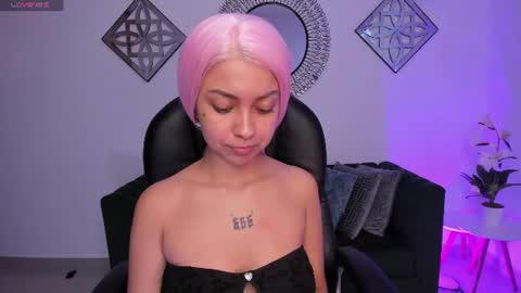 Snapshot of honeyy_taylor chatting on 6, 8, 2026 honeyy_taylor online show from 6, 8, 2026