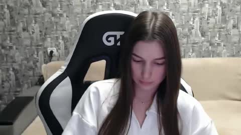 Nancy online show from 22, 1, 2025