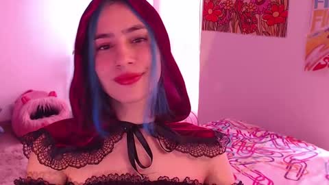 Snapshot of honeyypeaach chatting on 22, 12, 2024    online show from 22, 12, 2024