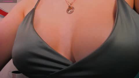 Snapshot of honeyyy_bunny chatting on 14, 12, 2024 the perfectgirl online show from 14, 12, 2024