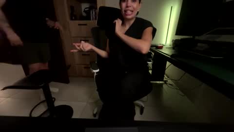 HonnyHotBunnies online show from 4, 3, 2026