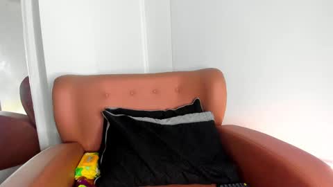 honnyy_23 online show from 4, 10, 2025