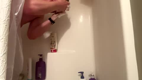 hookedonphonics105 online show from 2, 11, 2025