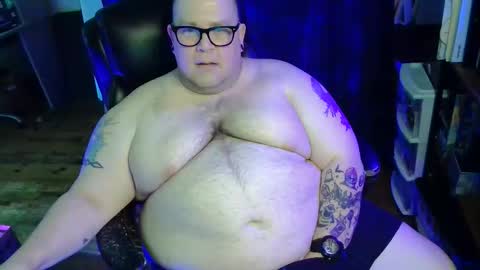 Snapshot of hoosierdaddyxl chatting on 5, 6, 2026 Sir online show from 5, 6, 2026